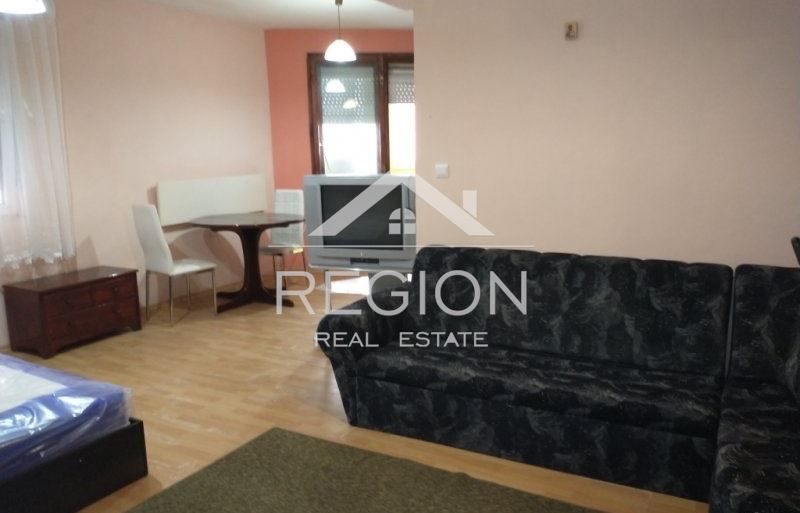 Дава се под наем Едностаен апартамент в Варна, Електрон - 30 кв.м за 306 € - Снимка #3