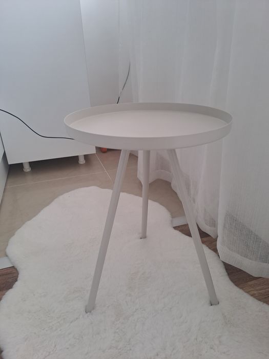 Малка помощна масичка