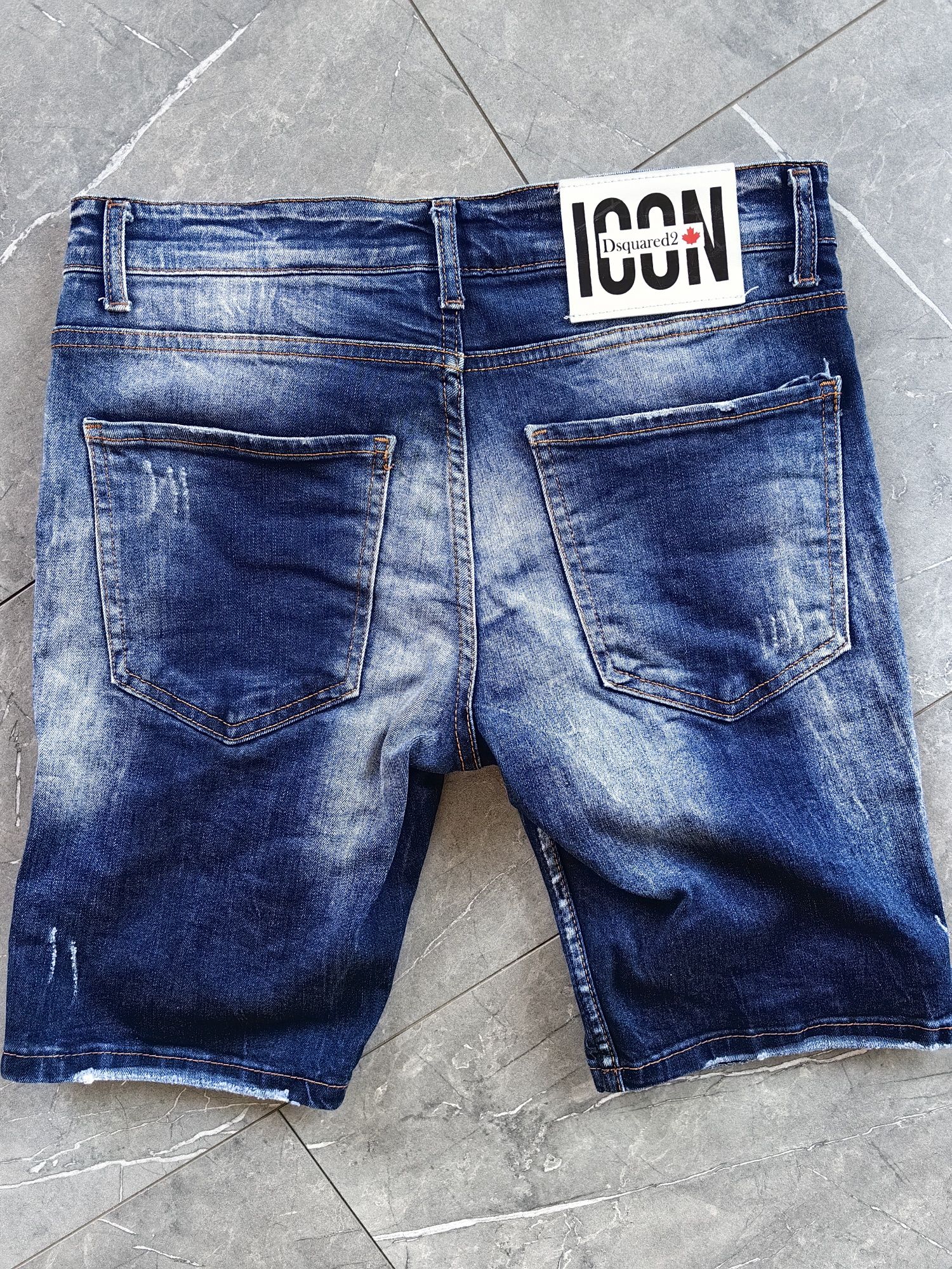 Pantaloni i Dsquared2 (REZERVAT)
