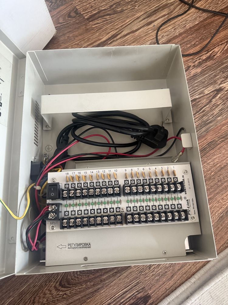 Продам новый блок  питания PV-Link PV-DC10A+