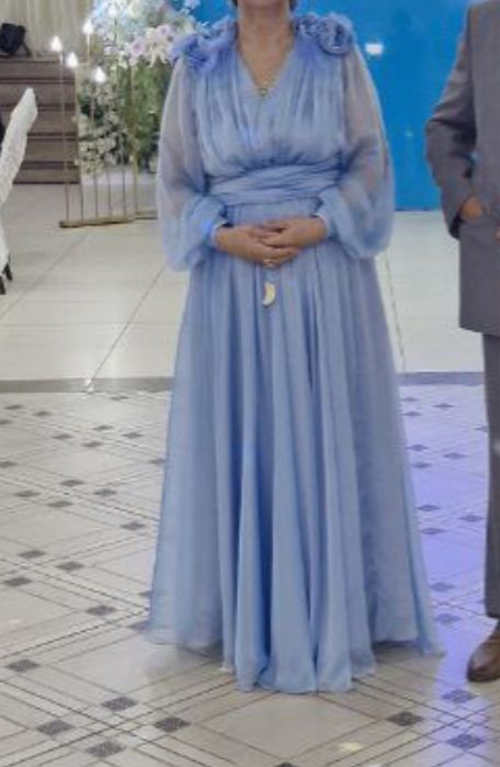 Продам вечерняя платья