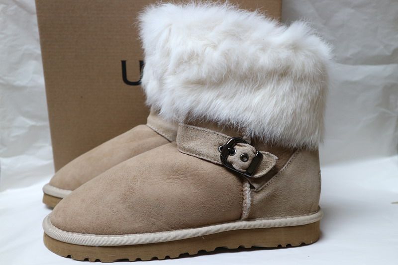 Cizme dama Ugg Nr. 35 australia bej 70 RON - super reducere 2024