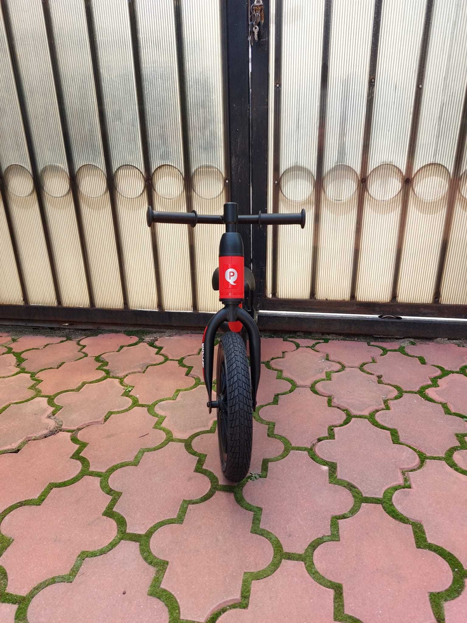 Bicicleta echilibru Qplay Spark rosu