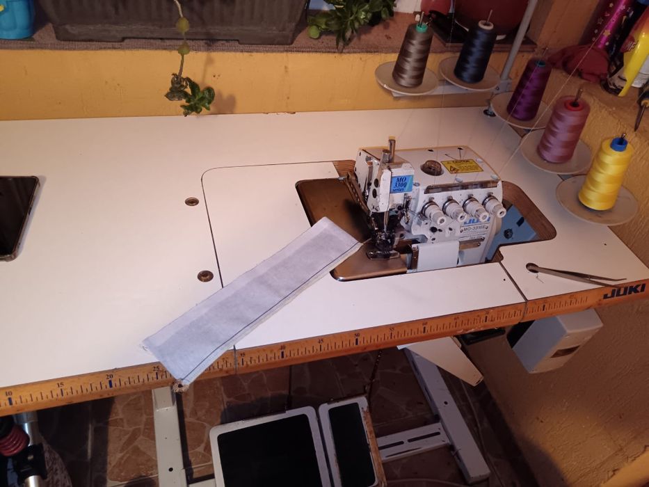 Mașină de surfilat 5 fire juki