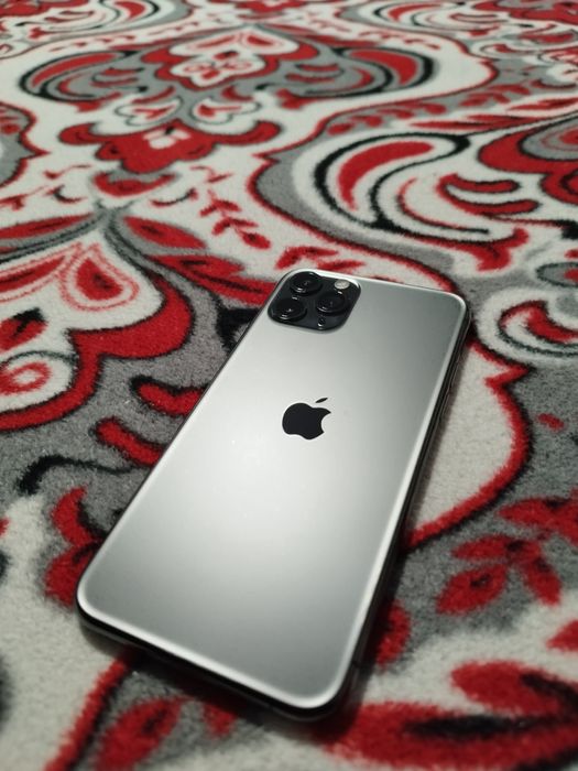 Vând iPhone 11 pro