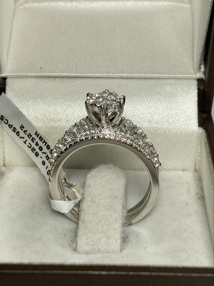 Inel aur alb 18kt. cu diamante 0.82ct