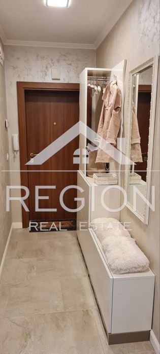 Дава се под наем Двустаен апартамент в Варна, Център - 65 кв.м за 663 € - Снимка #10