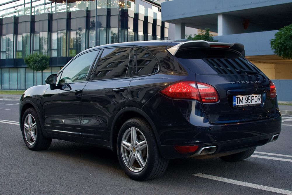 Porsche Cayenne 2014, Platinun Edition
