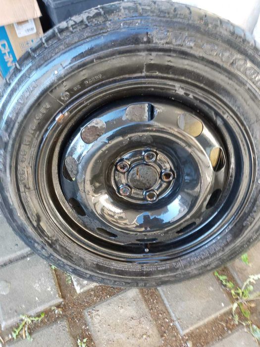 Подарявам джанта с гума 15" за голф IV