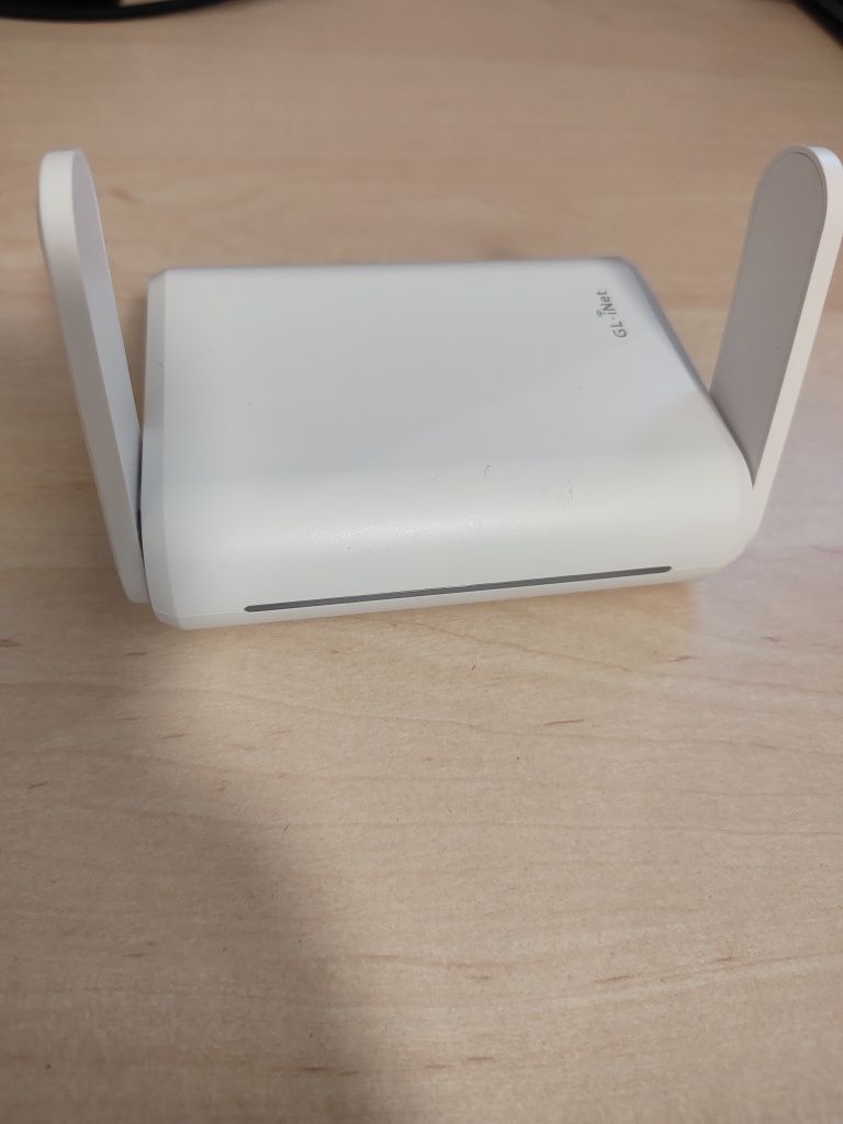 Travel рутер GL.iNet GL-SFT1200 (Opal)