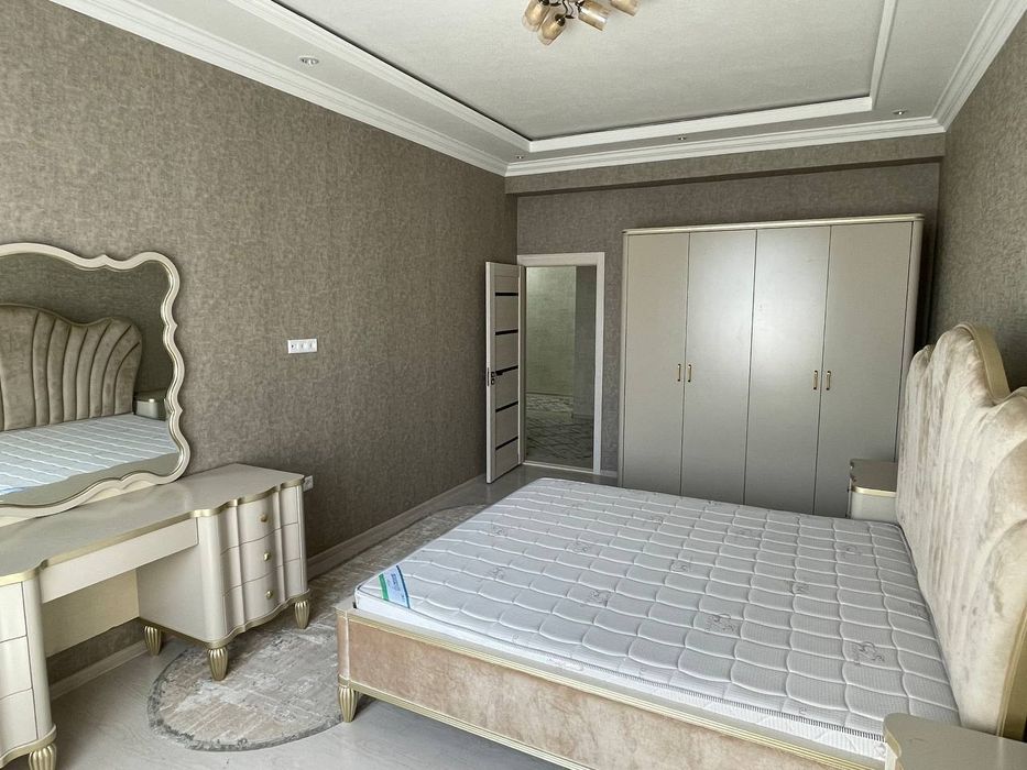 Банковский дом 105 квадрат, с мебелью, срочно
