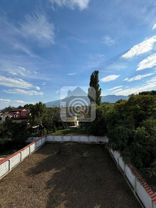 Продава се Къща в София, Овча купел - 704 кв.м за 1137 €/кв.м - Снимка #2