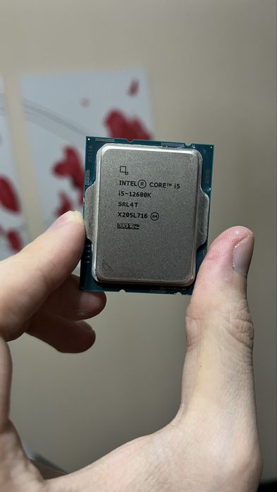 Процессор Intel Core i5-12600K