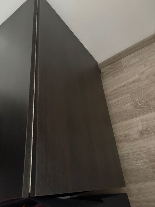 Vând masă pliabilă - potrivită pentru 2/4/6 locuri