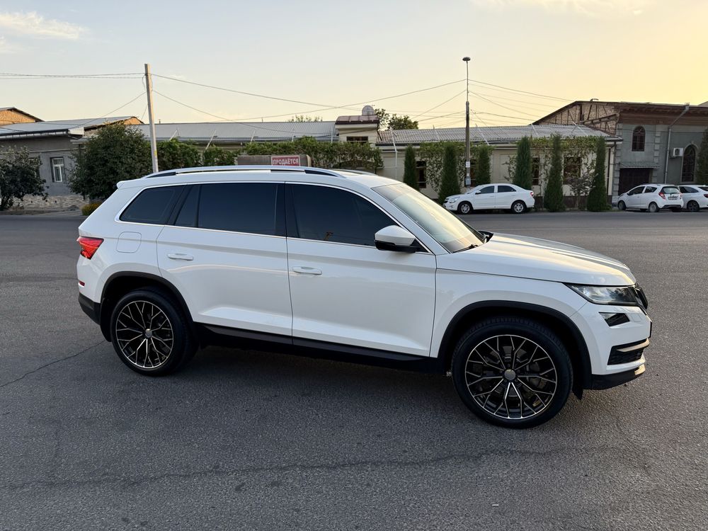 Skoda Kodiaq 2021 yil Eng fuli Sotilad