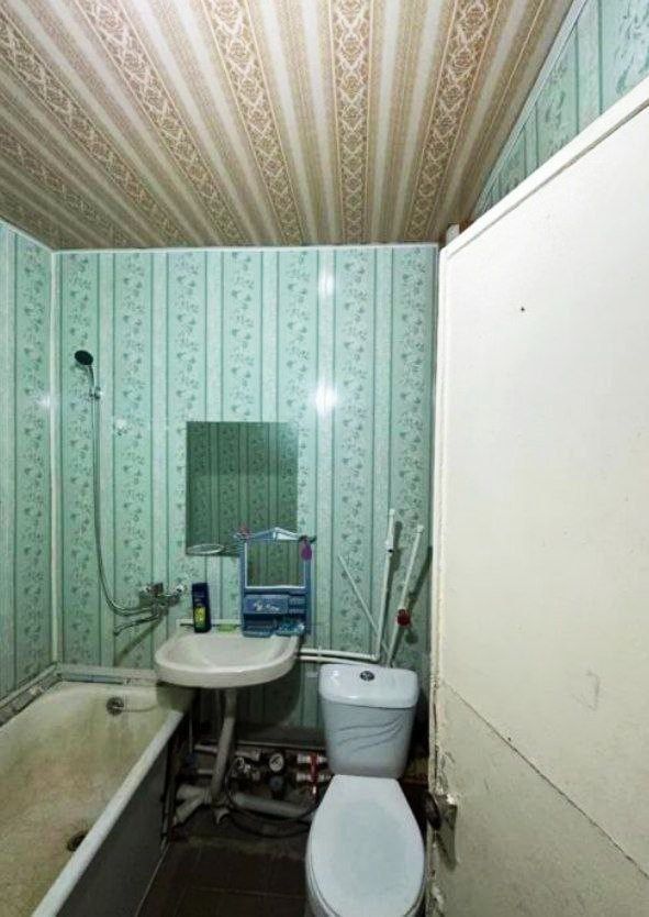 Продам 2ком кв 2мик Гульнора 4этаж