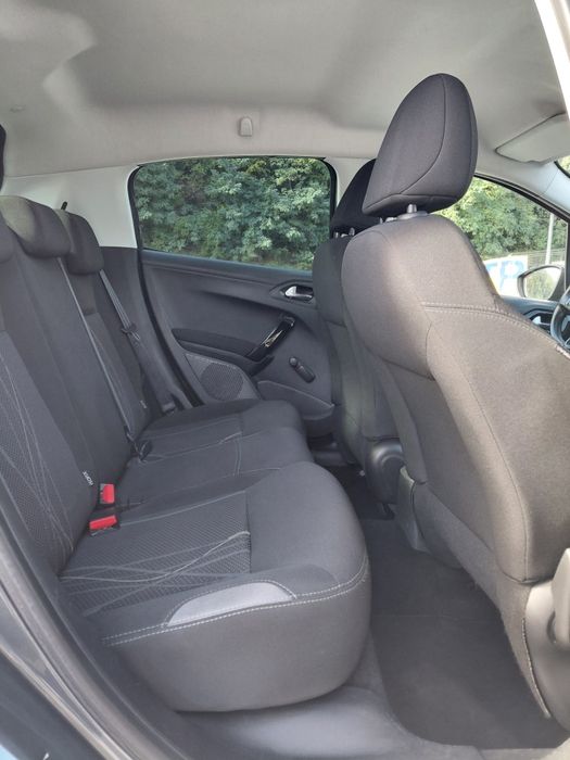 Peugeut 1,2 benzina an 2015 euro 5 Navigație/Incalzire scaune /