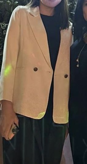 Продам пиджак цвет айвори за 5000 тг