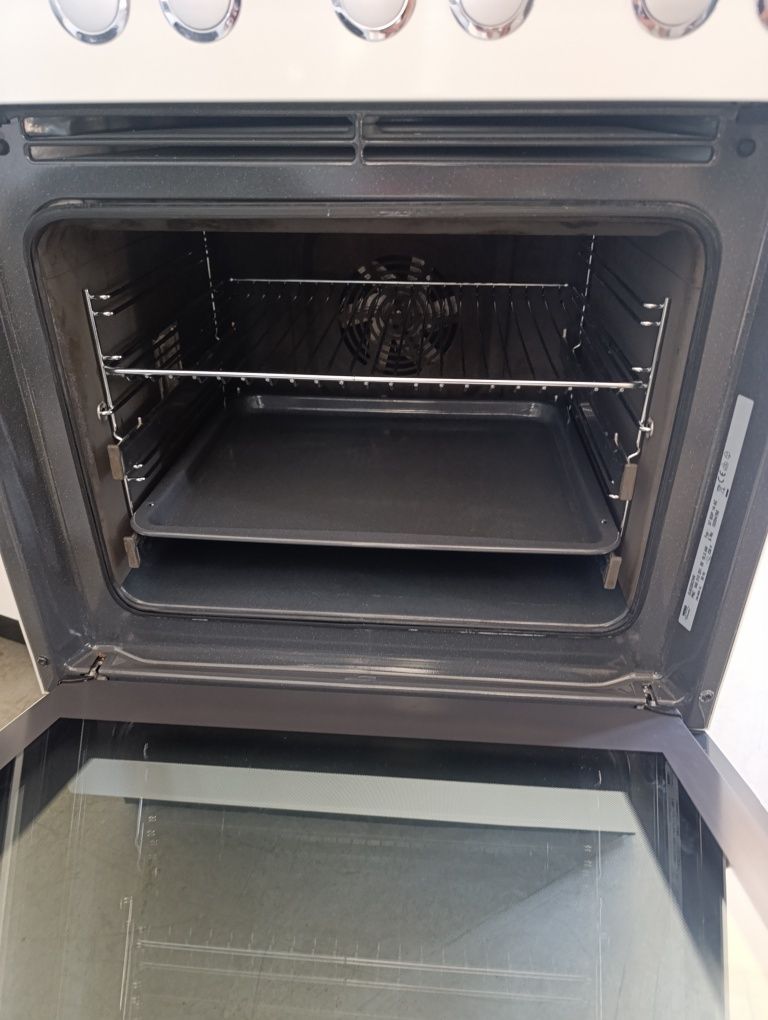 Стояща Готварска печка Electrolux
