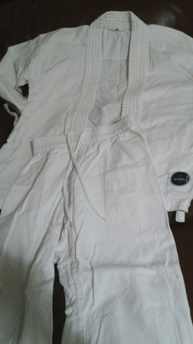 Kimonouri karate judo Decathlon  5, 10, 12 ani