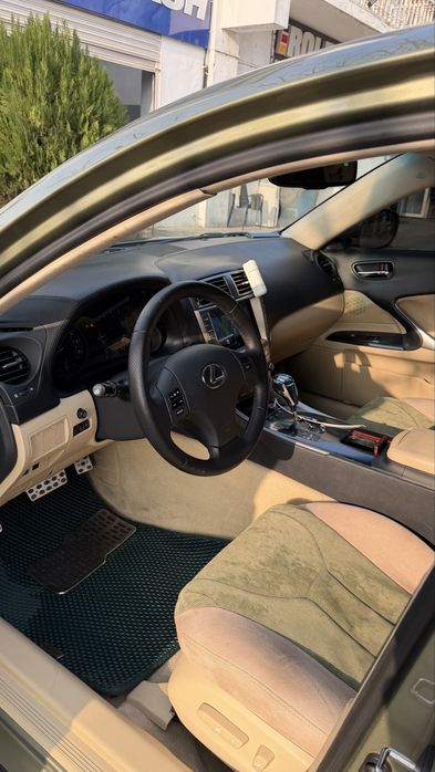 Lexus is 250 ideal xolatda