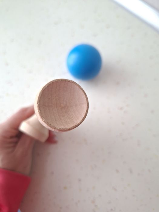 Kendama cu cupe mici