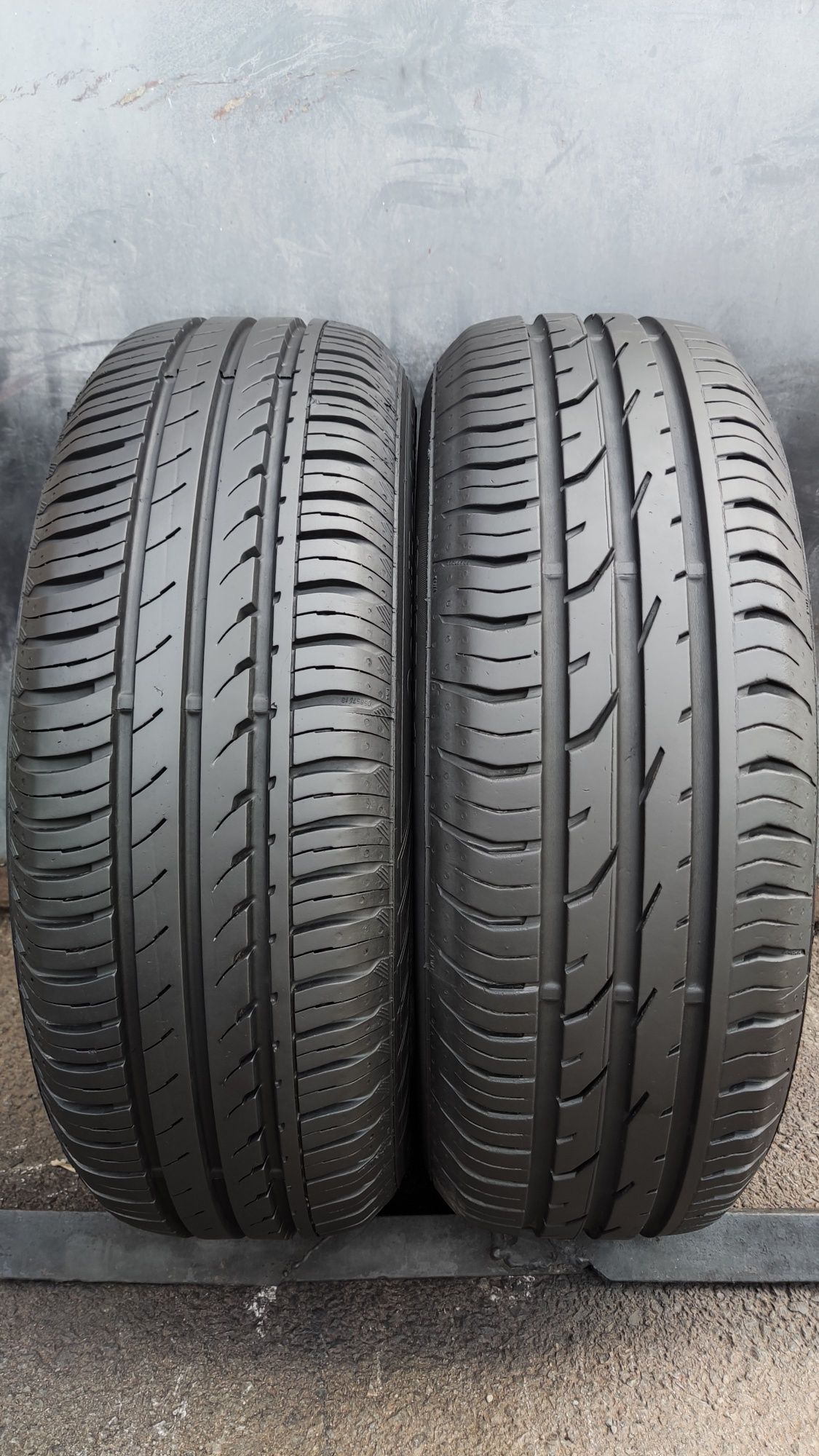 2бр. летни гуми 195/65/15 Continental 
dot 21
8.6mm грайфер
Добро съст
