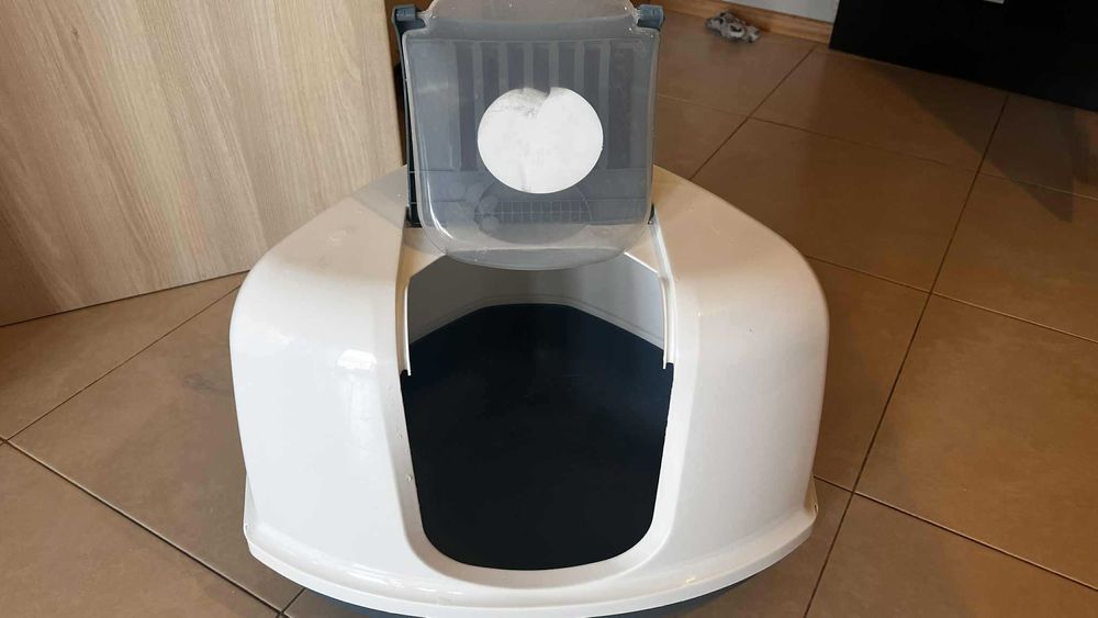 Котешка тоалетна