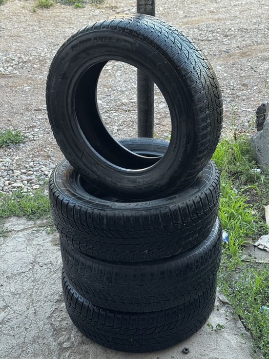 Резина зимняя 214/60R16