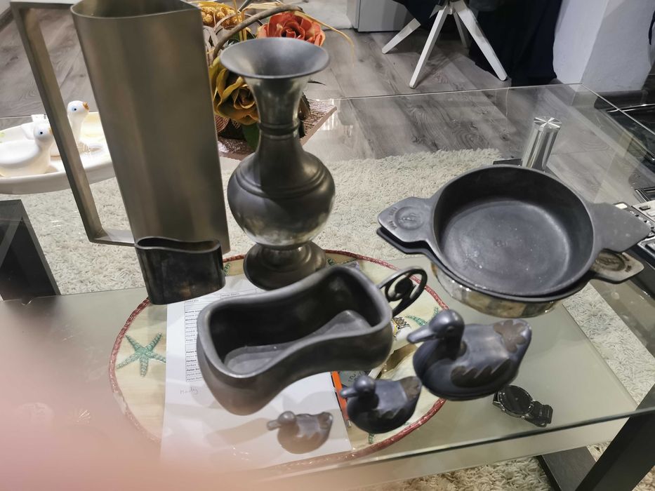 Figurine caini din Etain