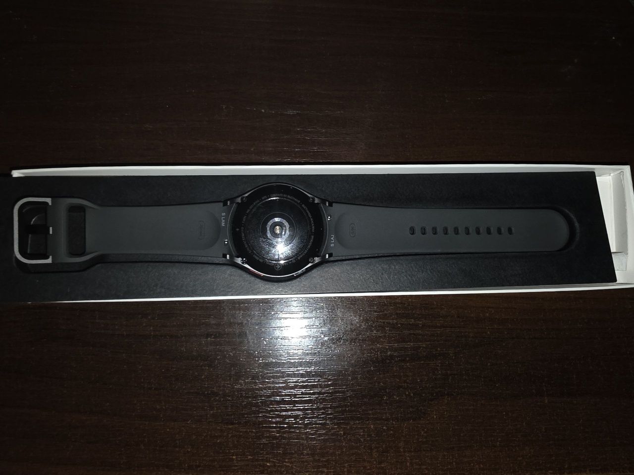 Продаю срочно часы  Samsung Galaxy Watch 4