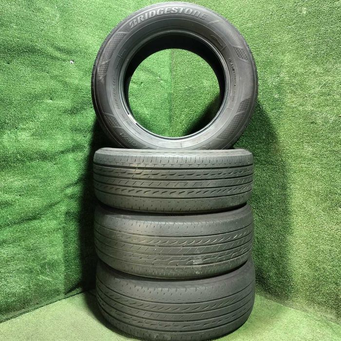 Продам Шины летний Bridgestone regno grxi 225/60R16 год 2015 износ 50%