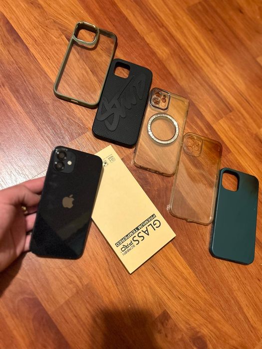 Vând iPhone 12 128 GB