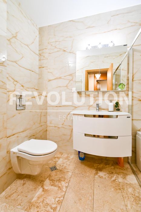 Дава се под наем Четиристаен апартамент в София, Изток - 180 кв.м за 1500 € - Снимка #9