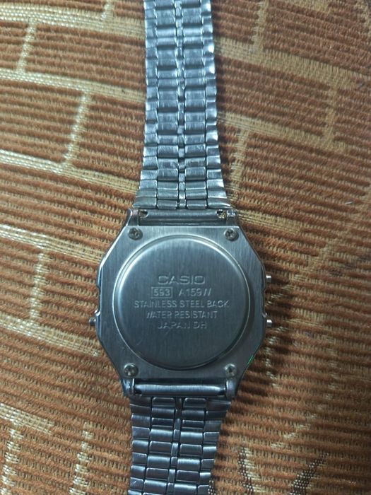 Продам часы Casio электронные