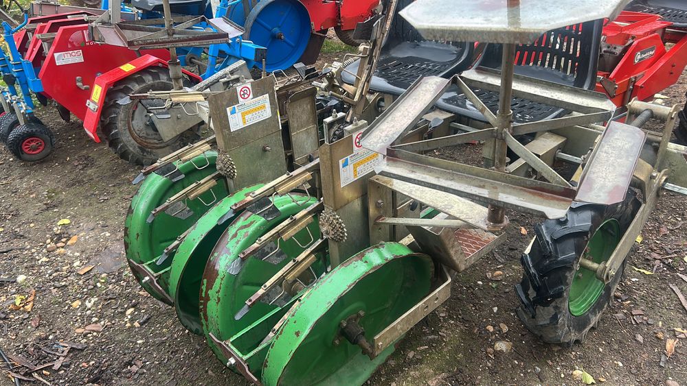 Plantatoare rasaduri