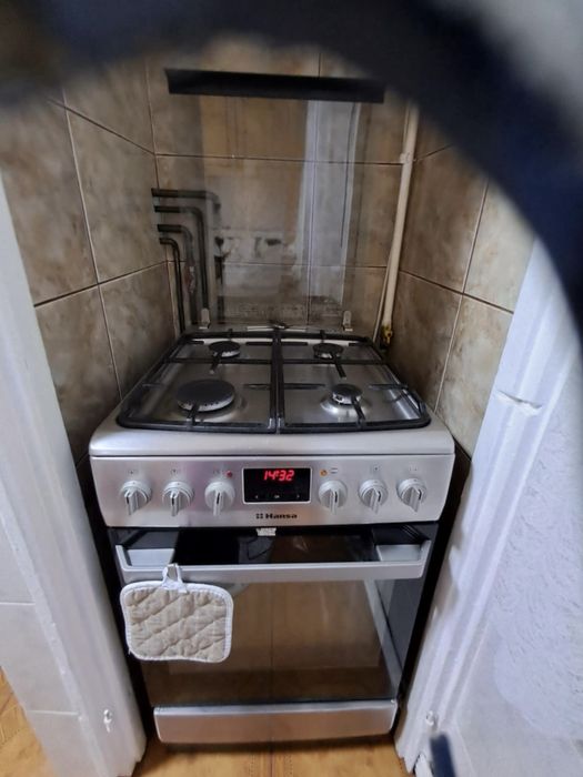 Mobila bucatarie+aragaz nou