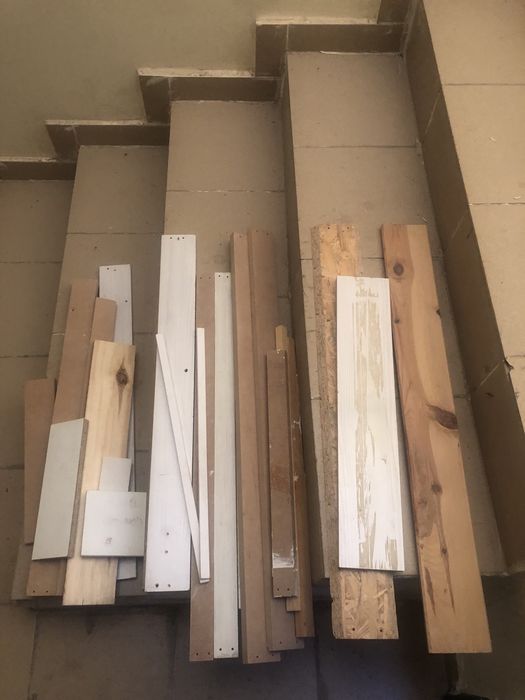 Продам брусья деревянные и металлические остатки