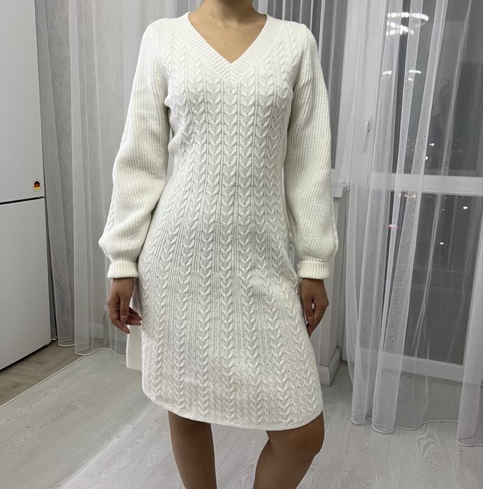 Платье трикотажное , в отличном состоянии