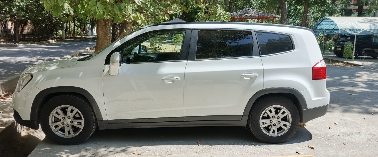 Chevrolet Orlando 2015, avtomat