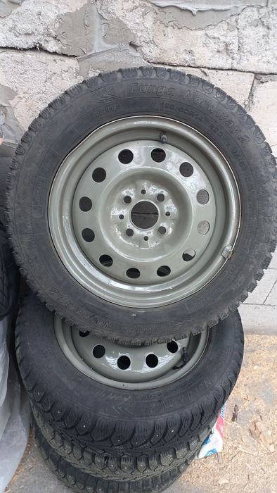 Зимняя резина 185/60/r 14 новая