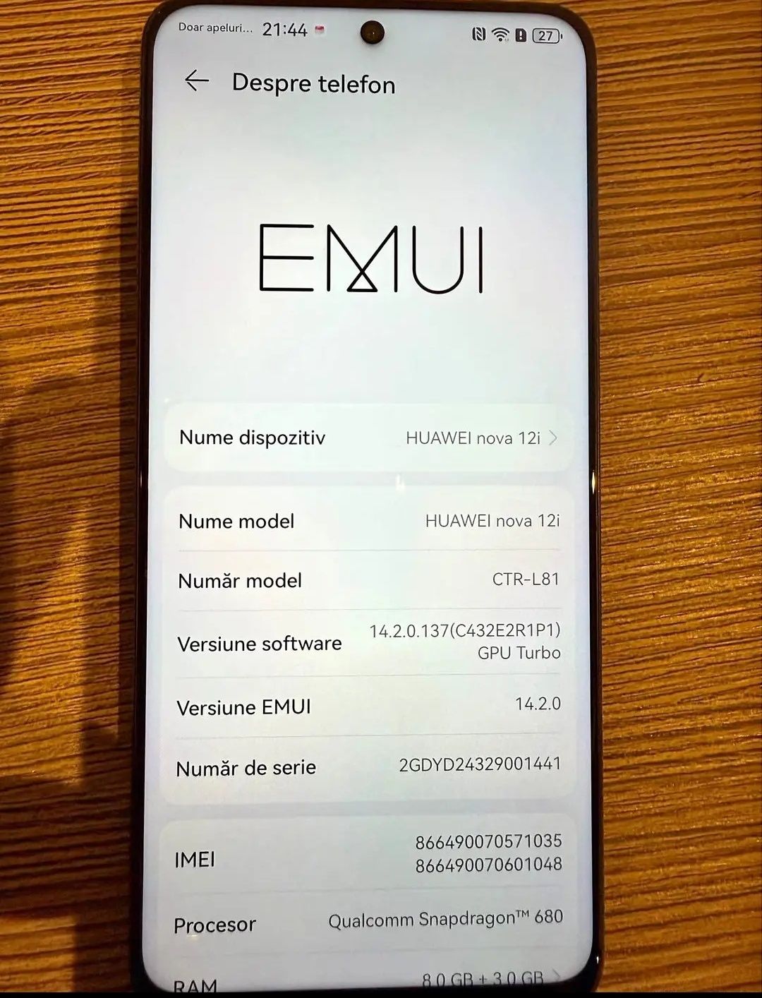 Vand sau schimb  huawei nova 12i