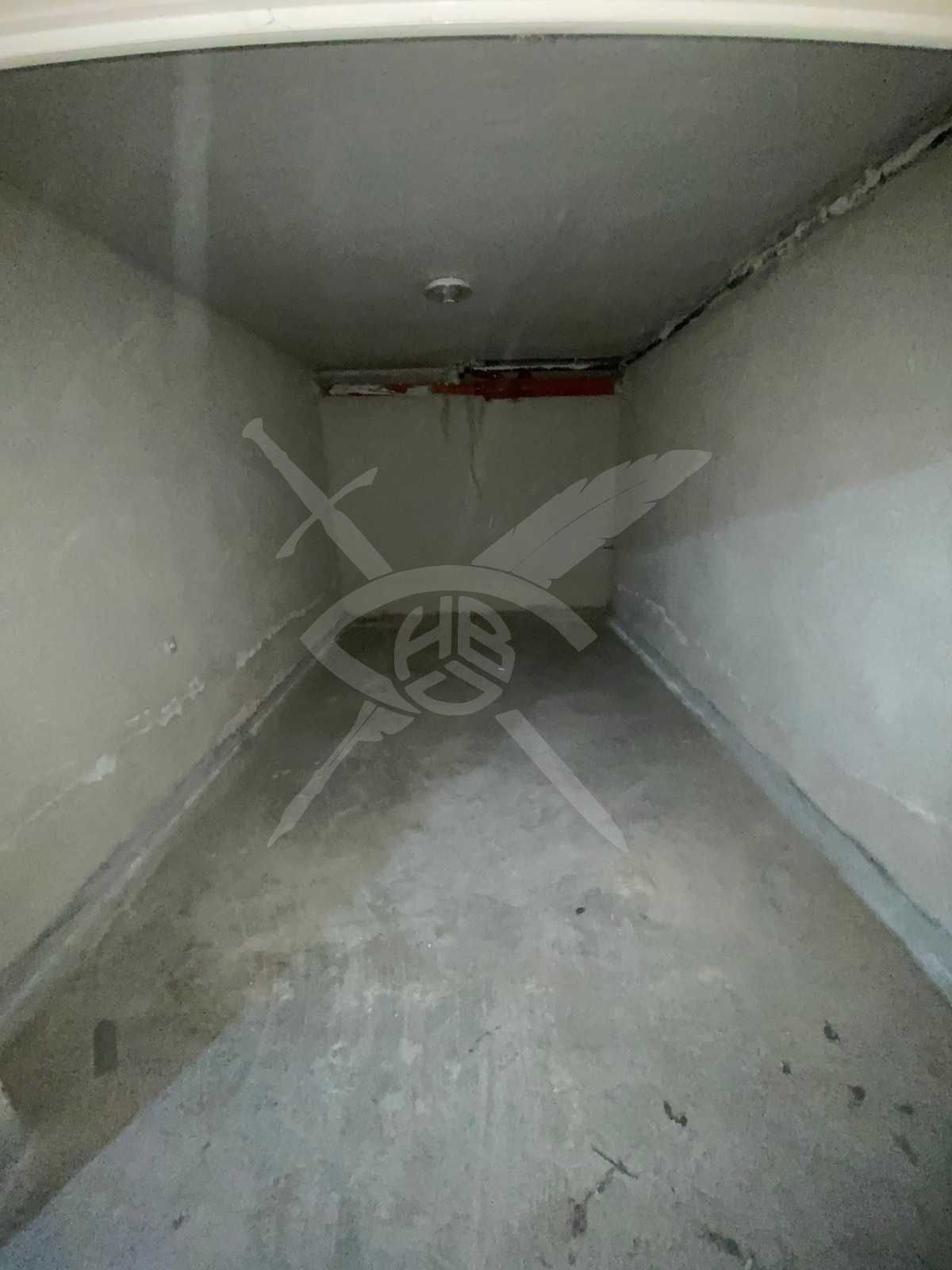 Гараж в Южен, на булевард