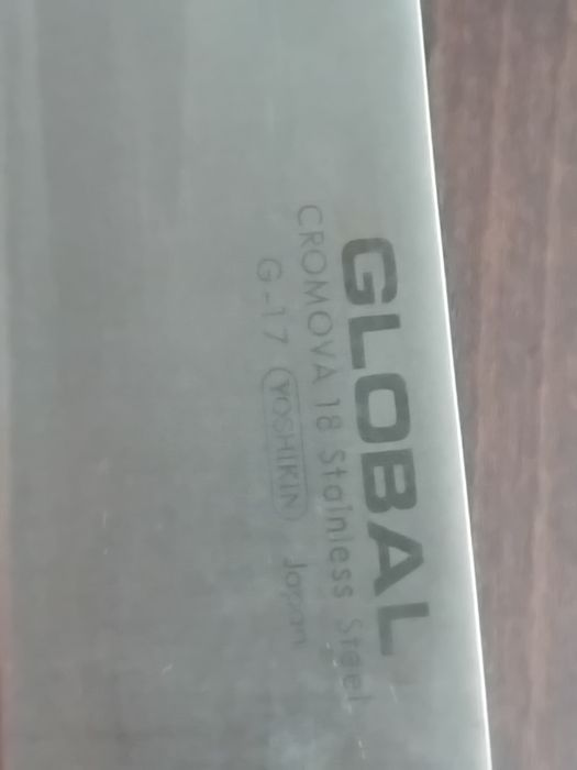Продавам нож.Global..G 17..27.см е острието