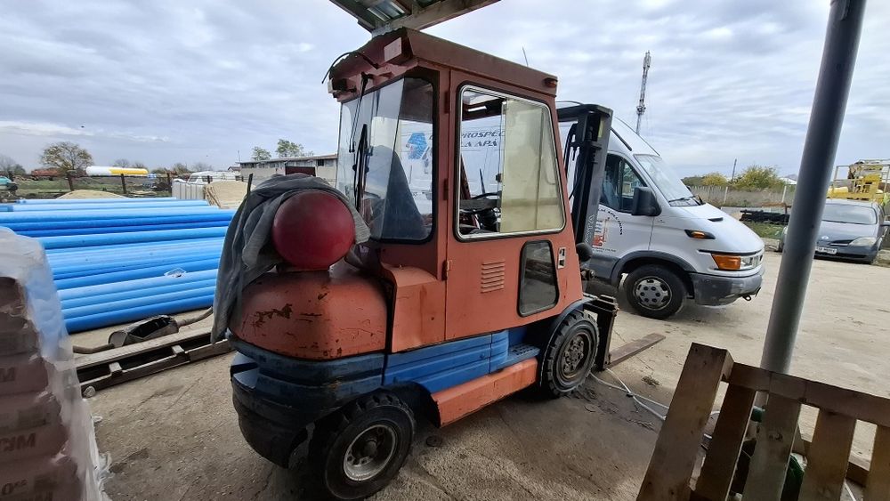 Stivuitor GPL Toyota 3 Tone ridicare ! ( 4.5 tone el )