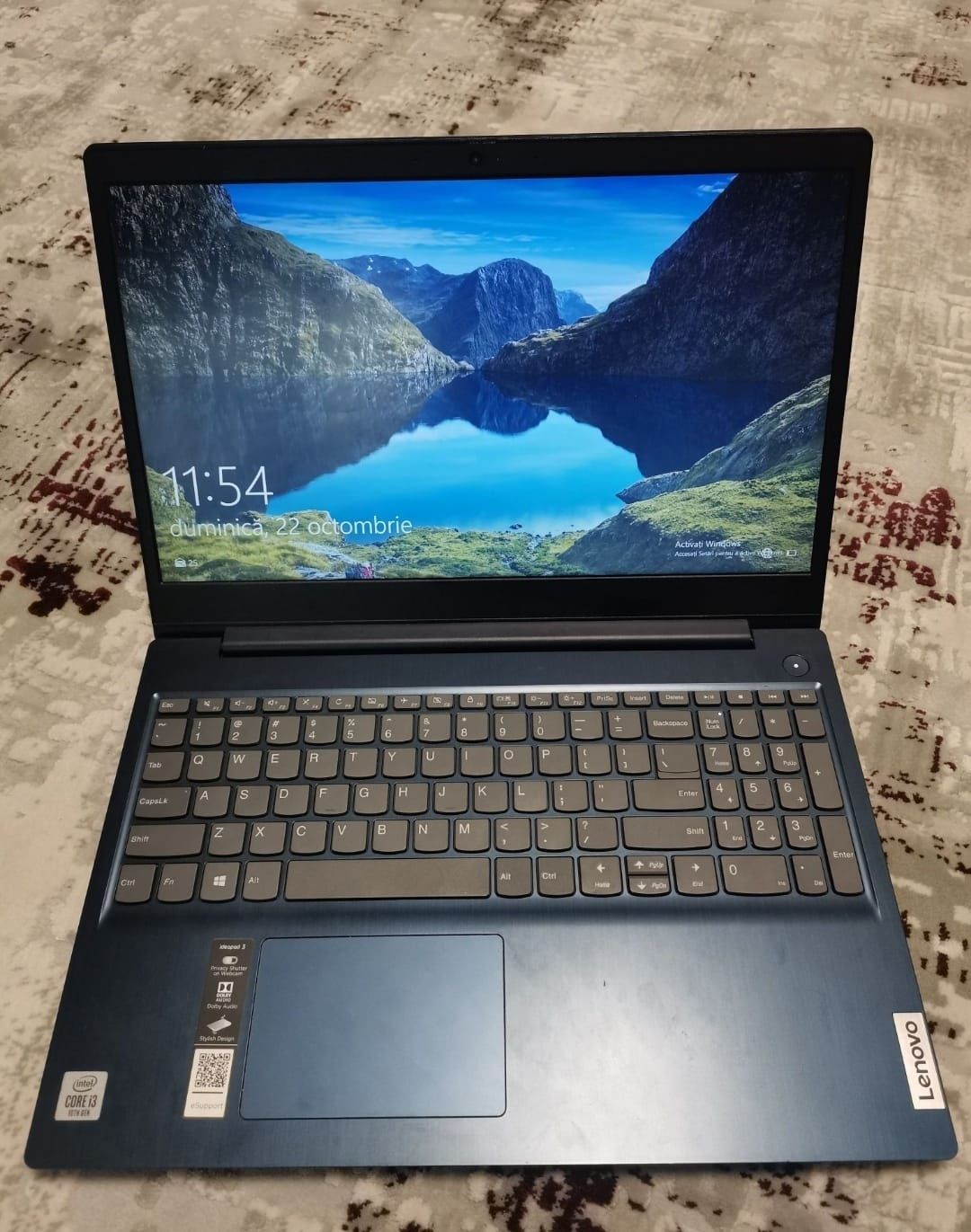 Laptop Lenovo aproape nou