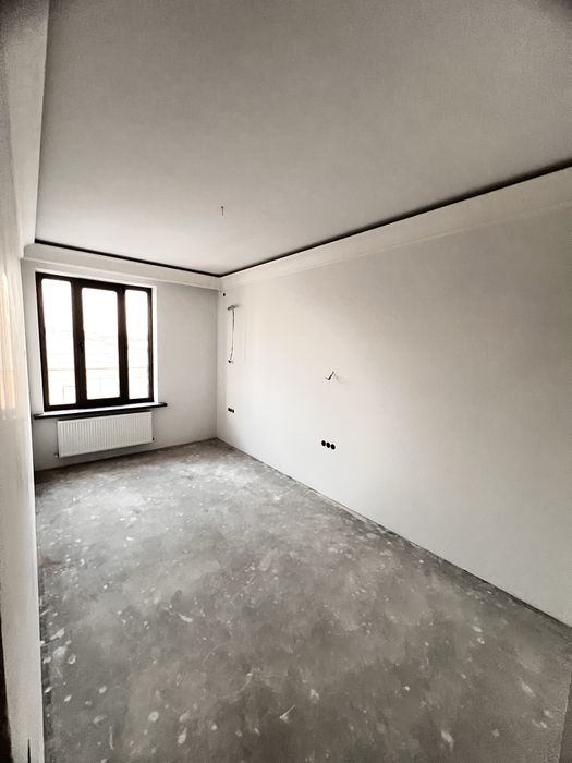 Продаётся 2х этажный дом,1,8 сотки.Улица Алимкент,метро Дустлик,153 шк