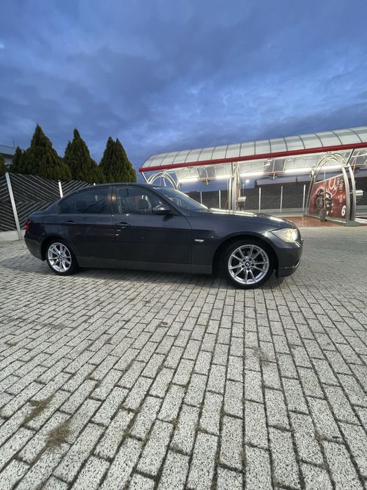 Vand BMW E 90 2.0 benzina