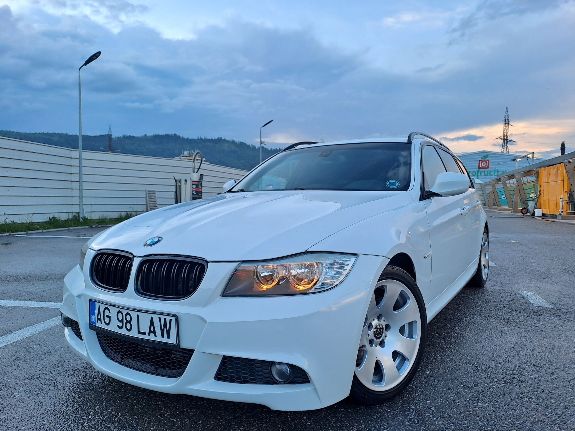 BMW e91 320d 177cp pachet M