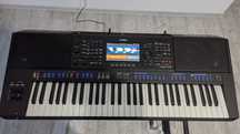 Vând/schimb Yamaha PSR SX720